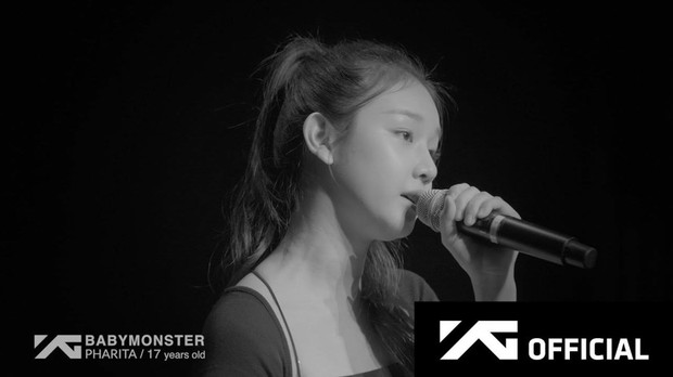 Thành viên nhóm em gái BLACKPINK được chính Lisa thừa nhận nhìn cô bé tưởng là mình - Ảnh 1.