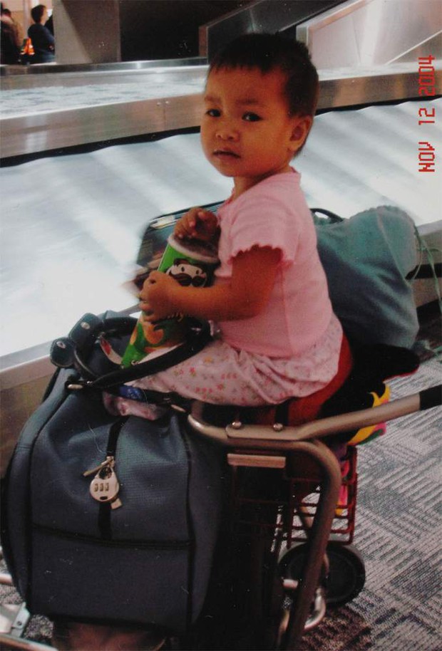 Cuộc sống hiện tại của bé gái gốc Việt bị bố mẹ nổ bom mất 2 chân: Được báo chí thế giới gọi là nữ kình ngư thần kỳ, trở thành đại sứ truyền cảm hứng cho những người khuyết tật - Ảnh 7. Cuộc sống hiện tại của bé gái gốc Việt bị bố mẹ nổ bom mất 2 chân: Được báo chí thế giới gọi là nữ kình ngư thần kỳ, trở thành đại sứ truyền cảm hứng cho những người khuyết tật - Ảnh 7.