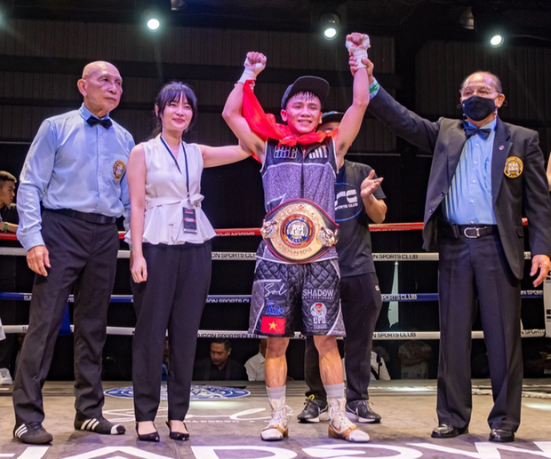 Giải đấu boxing tranh đai WBA Châu Á lần đầu tiên tại Việt Nam, Nam vương Trương Đình Hoàng thượng đài - Ảnh 4.