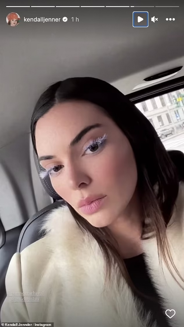 Kendall jenner tỏa sáng tại tuần lễ thời trang milan