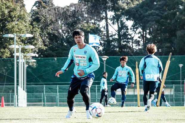 Công Phượng lần thứ hai liên tiếp bị Yokohama FC gạch tên tại đấu trường quan trọng - Ảnh 2.