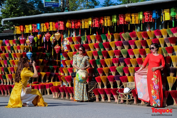 Làng hương Thủy Xuân níu chân du khách khi đến Huế - Ảnh 7.