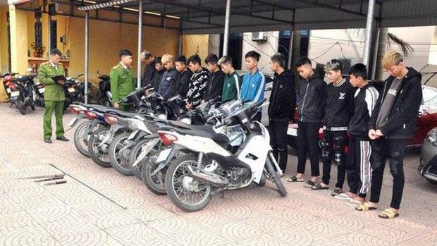 Bắt nhóm tuổi teen đánh người đi đường để cướp xe máy - Ảnh 1. Hai-duong-1