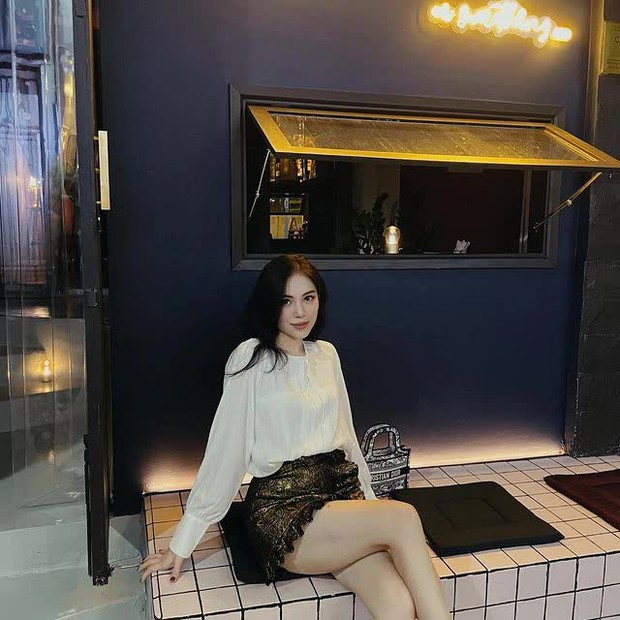 Em dâu Tăng Thanh Hà: Chăm sắm đồ local brand, diện váy áo đơn giản vẫn toát thần thái dâu hào môn - Ảnh 20.