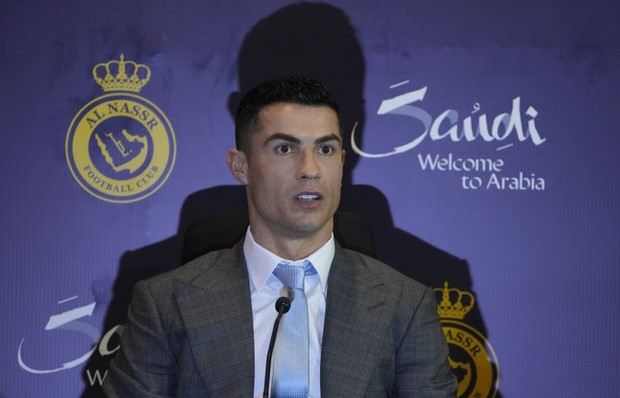 Báo Arab tiết lộ sốc: Al Nassr chỉ phải trả 10% lương của Ronaldo - Ảnh 1.