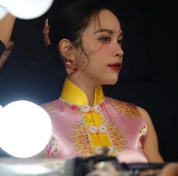 Những ồn ào của O Sen Ngọc Mai sau khi vụt sáng từ Ca Sĩ Mặt Nạ - Ảnh 5. Những ồn ào của O Sen Ngọc Mai sau khi vụt sáng từ Ca Sĩ Mặt Nạ - Ảnh 5.