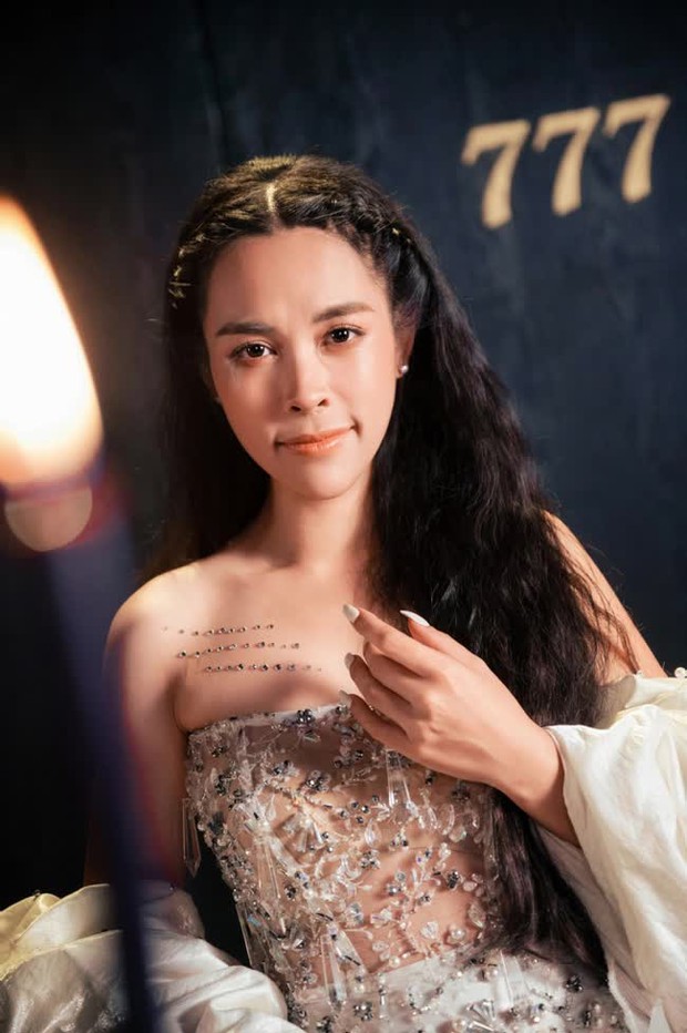 Những ồn ào của O Sen Ngọc Mai sau khi vụt sáng từ Ca Sĩ Mặt Nạ - Ảnh 4. Những ồn ào của O Sen Ngọc Mai sau khi vụt sáng từ Ca Sĩ Mặt Nạ - Ảnh 4.