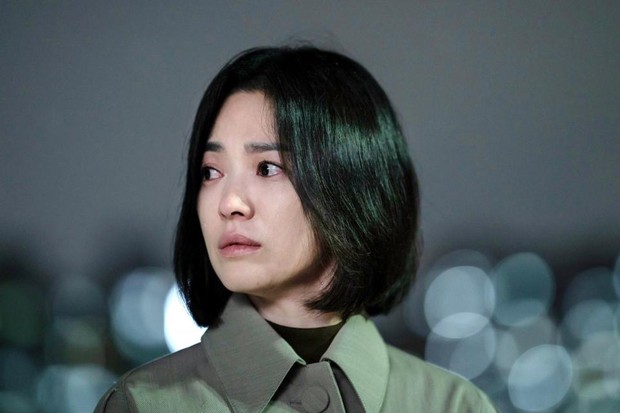 Loạt giả thuyết sốc óc về The Glory 2: Song Hye Kyo dao kéo thành kẻ thù, trở mặt với trai trẻ vì lý do đẫm máu? - Ảnh 3.