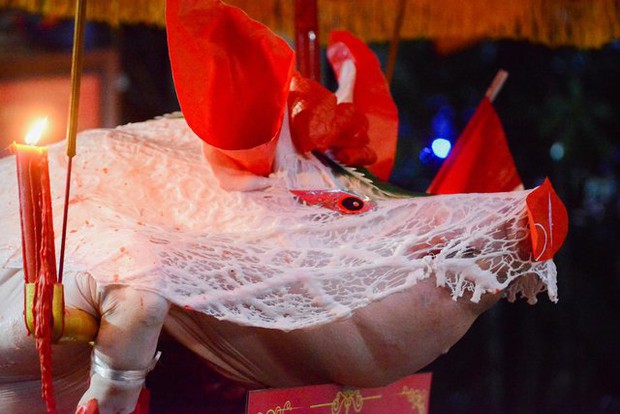 Hà Nội: Đặc sắc lễ hội rước 17 “ông lợn” của người dân làng La Phù - Ảnh 5.