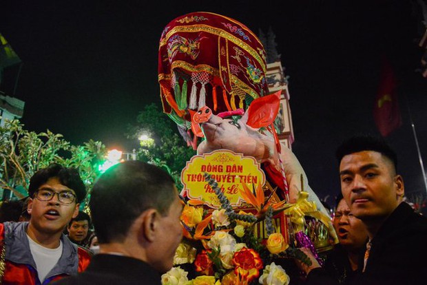 Hà Nội: Đặc sắc lễ hội rước 17 “ông lợn” của người dân làng La Phù - Ảnh 8.