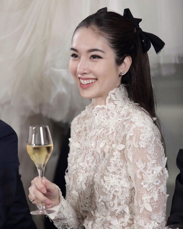 Hoa hậu chuyển giới Nong Poy luôn để mặt mộc bên vị hôn phu tài phiệt, U40 mà nhan sắc quá khó tin - Ảnh 9.