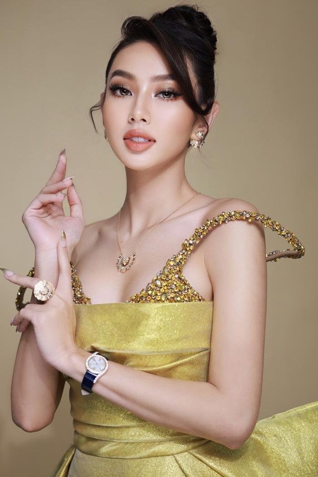Hoa hậu Thùy Tiên làm việc với Sở TT-TT Lâm Đồng sau status có 1 chuyện hài không tưởng và loạt bài viết trên Facebook Đặng Thùy Trang - Ảnh 4.
