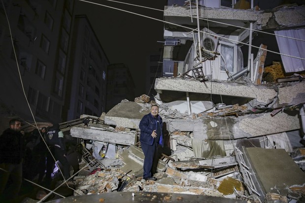 Chùm ảnh hiện trường và nỗ lực cứu hộ sau trận động đất ở Thổ Nhĩ Kỳ và Syria - Ảnh 51.