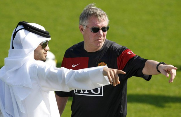 Làm thế nào để người Qatar lách luật, vừa sở hữu PSG, vừa vực dậy gã khổng lồ MU - Ảnh 2. Làm thế nào để người Qatar lách luật, vừa sở hữu PSG, vừa vực dậy gã khổng lồ MU - Ảnh 2.