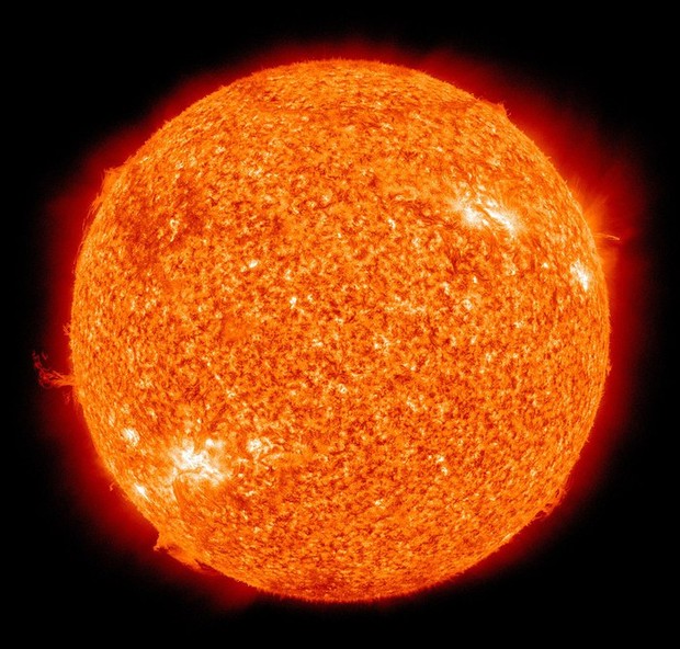 Tại sao Mặt Trời có thể cháy liên tục mà không cần oxy? - Ảnh 2.