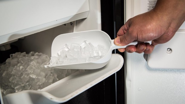 Using a new refrigerator, you should discard the ice first - Why is that? - Image 1.