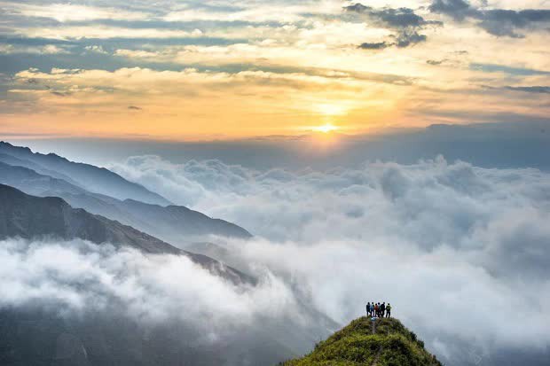 Cuối tuần đi săn mây, ngắm hoa rừng, ăn đặc sản giá chưa đến 1 triệu - Ảnh 1. Cuối tuần đi săn mây, ngắm hoa rừng, ăn đặc sản giá chưa đến 1 triệu - Ảnh 1.