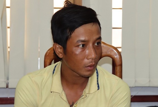 Bị lấy xe máy, hai anh em chém tử vong người đàn ông ngay trên phà - Ảnh 1. Bị lấy xe máy, hai anh em chém tử vong người đàn ông ngay trên phà - Ảnh 1.