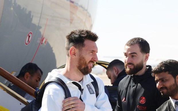 Nghỉ buổi tập của PSG, Messi bất ngờ bay sang Qatar? - Ảnh 1.