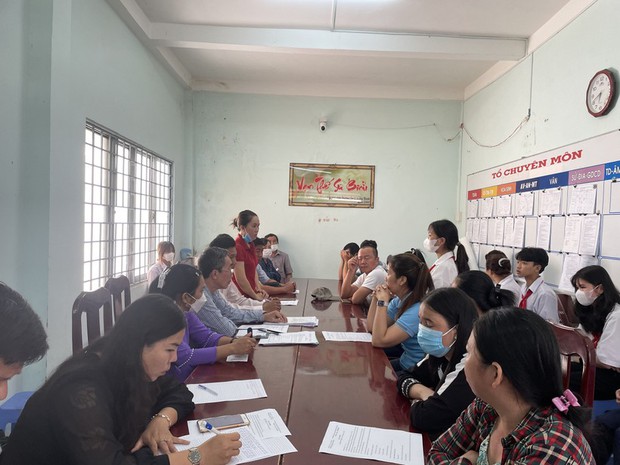 Kỷ luật 9 học sinh ở Vĩnh Long liên quan vụ hành hung tập thể rồi quay clip - Ảnh 1.