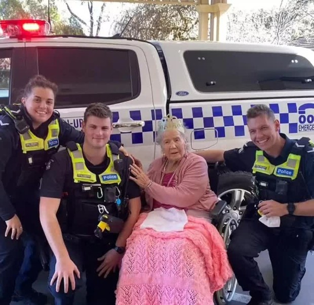 Cảnh sát ập vào còng tay cụ bà 100 tuổi đúng ngày sinh nhật, nghe lý do ai cũng phì cười - Ảnh 2.
