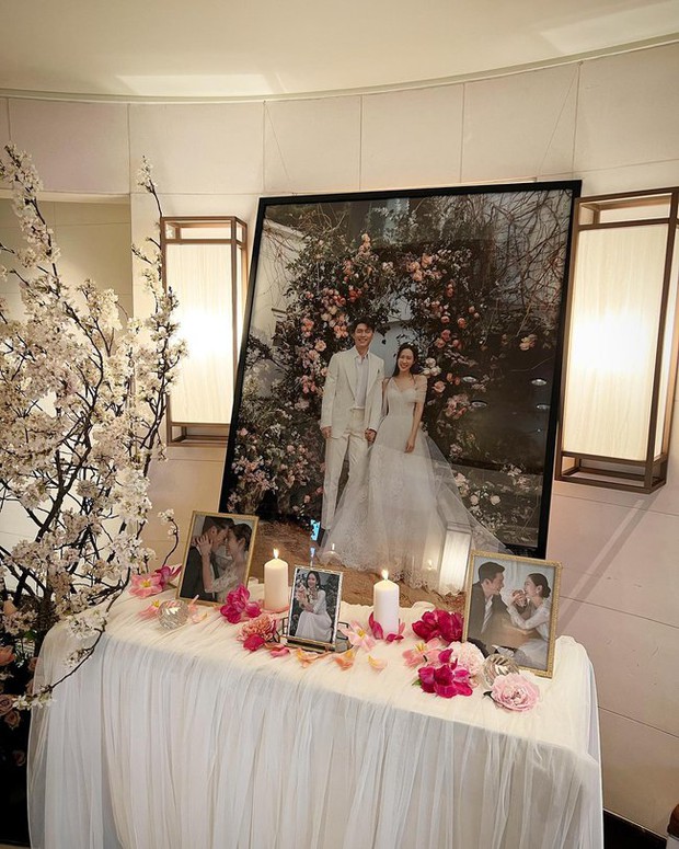 Loạt khoảnh khắc đắt giá trong hôn lễ của Hyun Bin - Son Ye Jin được đào mộ, netizen liền nói thế này sao mà ly hôn được - Ảnh 16. Loạt khoảnh khắc đắt giá trong hôn lễ của Hyun Bin - Son Ye Jin được đào mộ, netizen liền nói thế này sao mà ly hôn được - Ảnh 16.