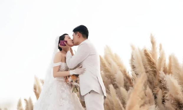 1001 quy định khắt khe đám cưới Vbiz: Hà Tăng kín toàn tập chuẩn hào môn, một sao Việt chỉ mời 50 khách - Ảnh 9.