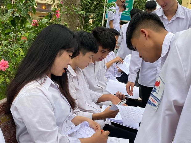 Dự thảo thi tốt nghiệp THPT 2025: Điểm mới đáng chú ý - Ảnh 1.