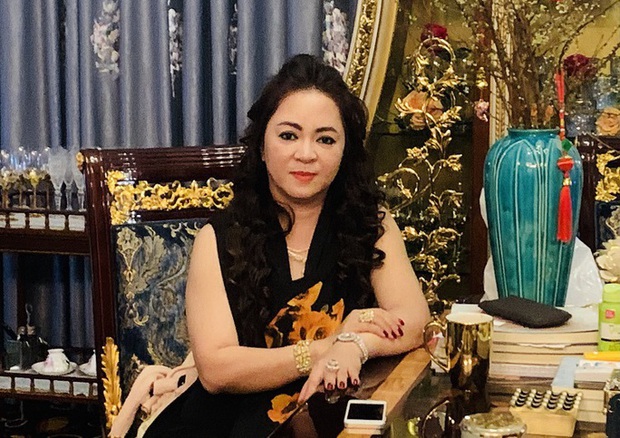 Hành động mới của con trai bà Nguyễn Phương Hằng - Ảnh 1.