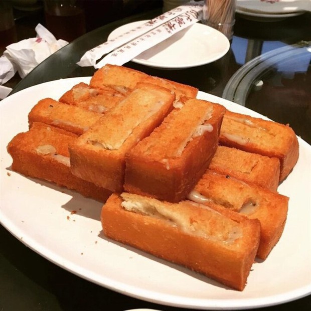 Bánh mì quan tài: Món Đài Loan có cái tên độc lạ hấp dẫn du khách khắp thế giới - Ảnh 1.