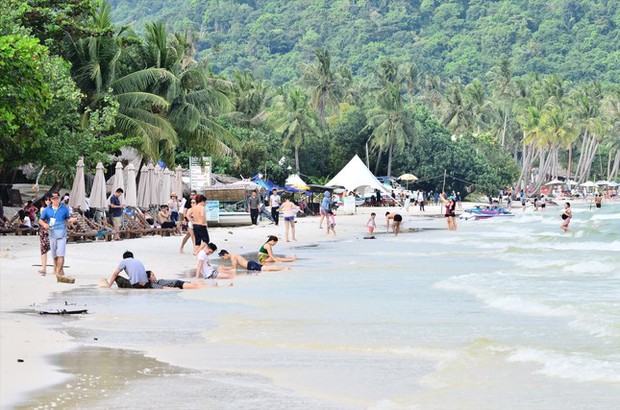 Du lịch lễ 30/4 - 1/5: Bùng nổ, chi phí tăng - Ảnh 2.