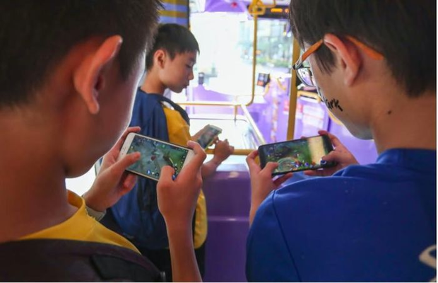 Đồng hành cùng con cai nghiện game, bà mẹ rút ra 2 kinh nghiệm có thể thay đổi cuộc đời trẻ - Ảnh 2.