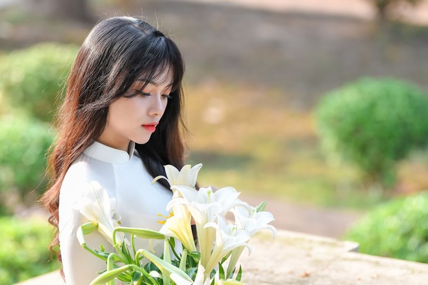 Hoa loa kèn xuống phố dịu dàng tinh khôi gọi tháng tư về - Ảnh 8.