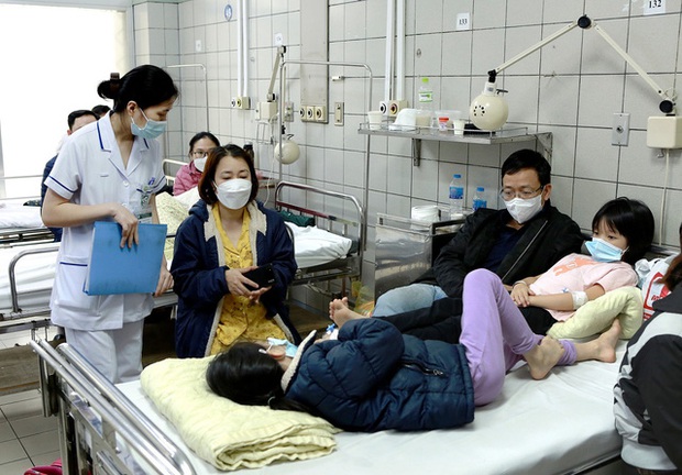 Toàn bộ học sinh của Trường tiểu học Kim Giang trong vụ nghi ngộ độc thực phẩm đã được xuất viện - Ảnh 2.