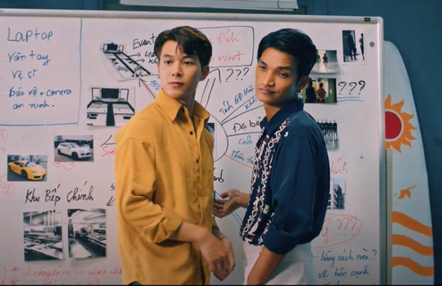 Bắt gặp Anh Tú bán bắp ở rạp phim, dân mạng trầm trồ với nhan sắc thật của nam chính Siêu Lừa Gặp Siêu Lầy - Ảnh 6. Bắt gặp Anh Tú bán bắp ở rạp phim, dân mạng trầm trồ với nhan sắc thật của nam chính Siêu Lừa Gặp Siêu Lầy - Ảnh 6.