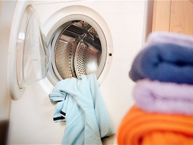 Nhiều người thắc mắc: Giặt xong nên đóng hay mở nắp máy giặt? - Ảnh 2.