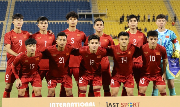 Đội hình gồm toàn cầu thủ cao trên 1m80 của U23 Việt Nam - Ảnh 1.