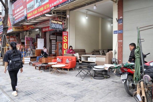 Thanh Xuân (Hà Nội): Lấn chiếm vỉa hè như chưa hề có chiến dịch - Ảnh 11. Thanh Xuân (Hà Nội): Lấn chiếm vỉa hè như chưa hề có chiến dịch - Ảnh 11.