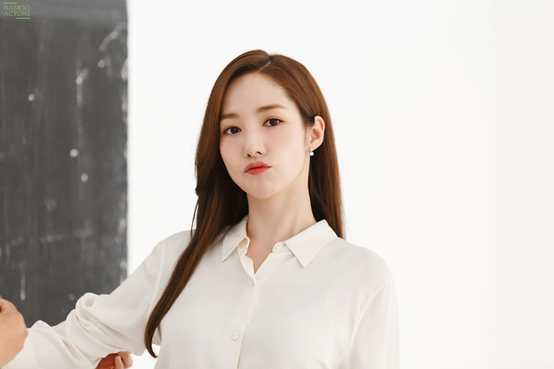 Park Min Young nhận phim mới giữa lúc bị cấm xuất cảnh, netizen chê: Vẫn một màu lại còn ham đóng với phi công trẻ - Ảnh 1.