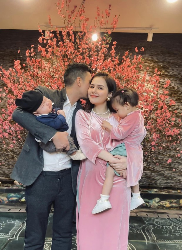 Phanh Lee khoe tủ sữa trữ đông đầy ắp cho con trai, nói 1 câu tiết lộ luôn bí quyết - Ảnh 4. Phanh Lee khoe tủ sữa trữ đông đầy ắp cho con trai, nói 1 câu tiết lộ luôn bí quyết - Ảnh 4.