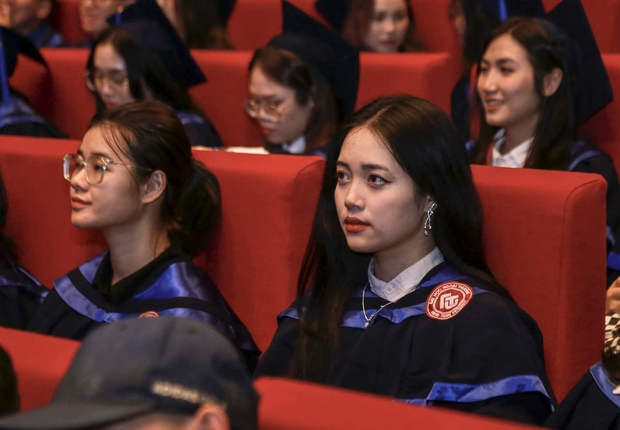 Toàn cảnh lễ trao bằng tốt nghiệp tại ngôi trường được mệnh danh Harvard của Việt Nam - Ảnh 13.