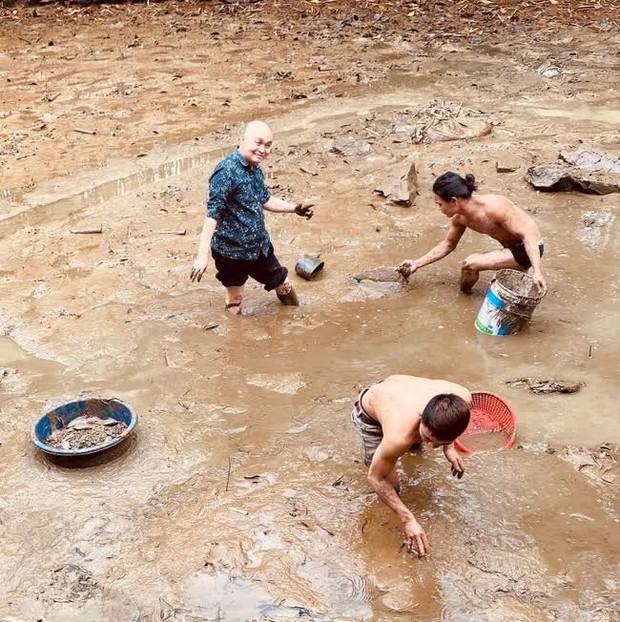 Vua hài đất Bắc ở tuổi ngoài 60: Sống giản dị trong biệt thự vài chục tỷ đồng, nhiều năm tận hưởng 1 thú vui đặc biệt - Ảnh 8.