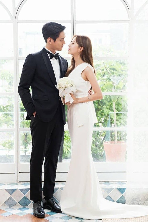 Những bộ váy cưới đẹp nhất mọi thời đại trong phim Hàn Quốc - Ảnh 3.