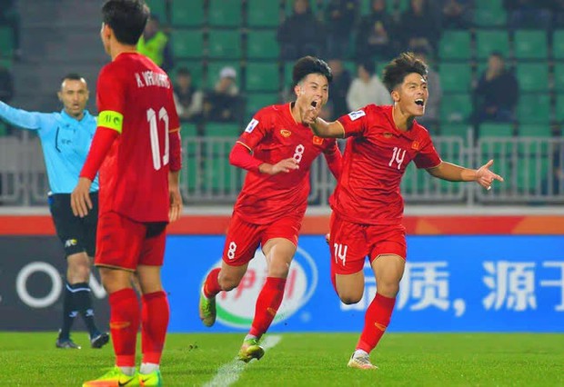 Hàng công cực chiến của U22 Việt Nam dự SEA Games 32: Có vua giải trẻ và người kế thừa Quang Hải - Ảnh 1. Hàng công cực chiến của U22 Việt Nam dự SEA Games 32: Có vua giải trẻ và người kế thừa Quang Hải - Ảnh 1.
