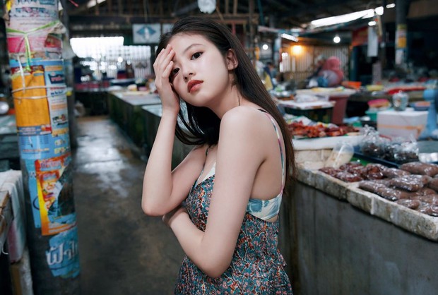 Vẻ gợi cảm của nữ diễn viên đang gây sốt ở Nhật Bản - Ảnh 10. Vẻ gợi cảm của nữ diễn viên đang gây sốt ở Nhật Bản - Ảnh 10.