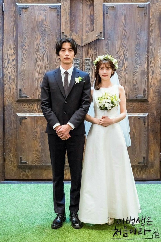 Những bộ váy cưới đẹp nhất mọi thời đại trong phim Hàn Quốc - Ảnh 11.