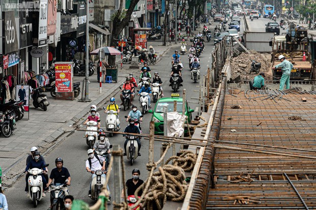 Cầu chữ C 150 tỷ đồng ở Hà Nội dần lộ diện, dự kiến thông xe tháng 6/2023 - Ảnh 16.