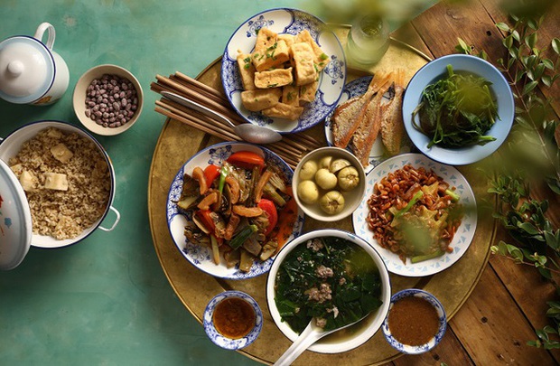 Để biết 1 người tử tế hay không, chỉ cần nhìn 1 thứ trên bàn ăn là hiểu rõ: Điều thứ nhất nếu có phúc đức đầy nhà - Ảnh 1. Để biết 1 người tử tế hay không, chỉ cần nhìn 1 thứ trên bàn ăn là hiểu rõ: Điều thứ nhất nếu có phúc đức đầy nhà - Ảnh 1.