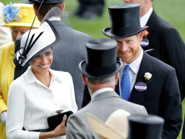 Mâu thuẫn bố chồng - nàng dâu của Vua Charles và Meghan qua năm tháng: Từ lúc vui vẻ gặp mặt cho đến lúc “trở mặt” - Ảnh 4.