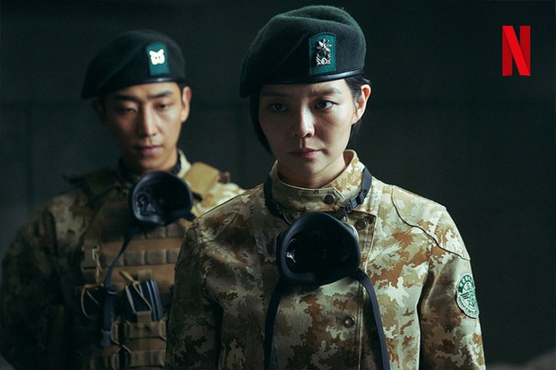 Song Seung Heon đầy thần thái tài phiệt, Kim Woo Bin và Esom quá chiến trong phim mới - Ảnh 6.